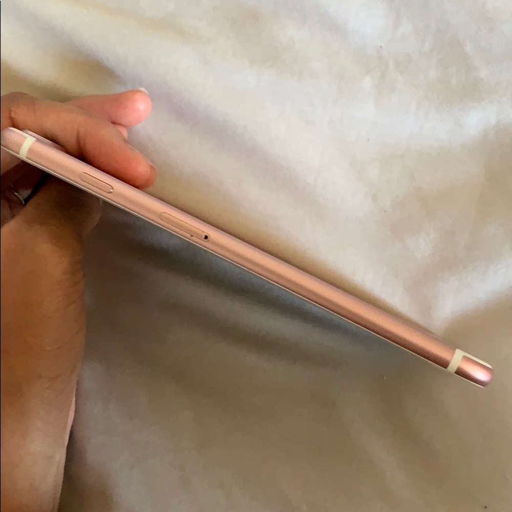 iPhone (ROSE GOLD) - Picture 6 of 6